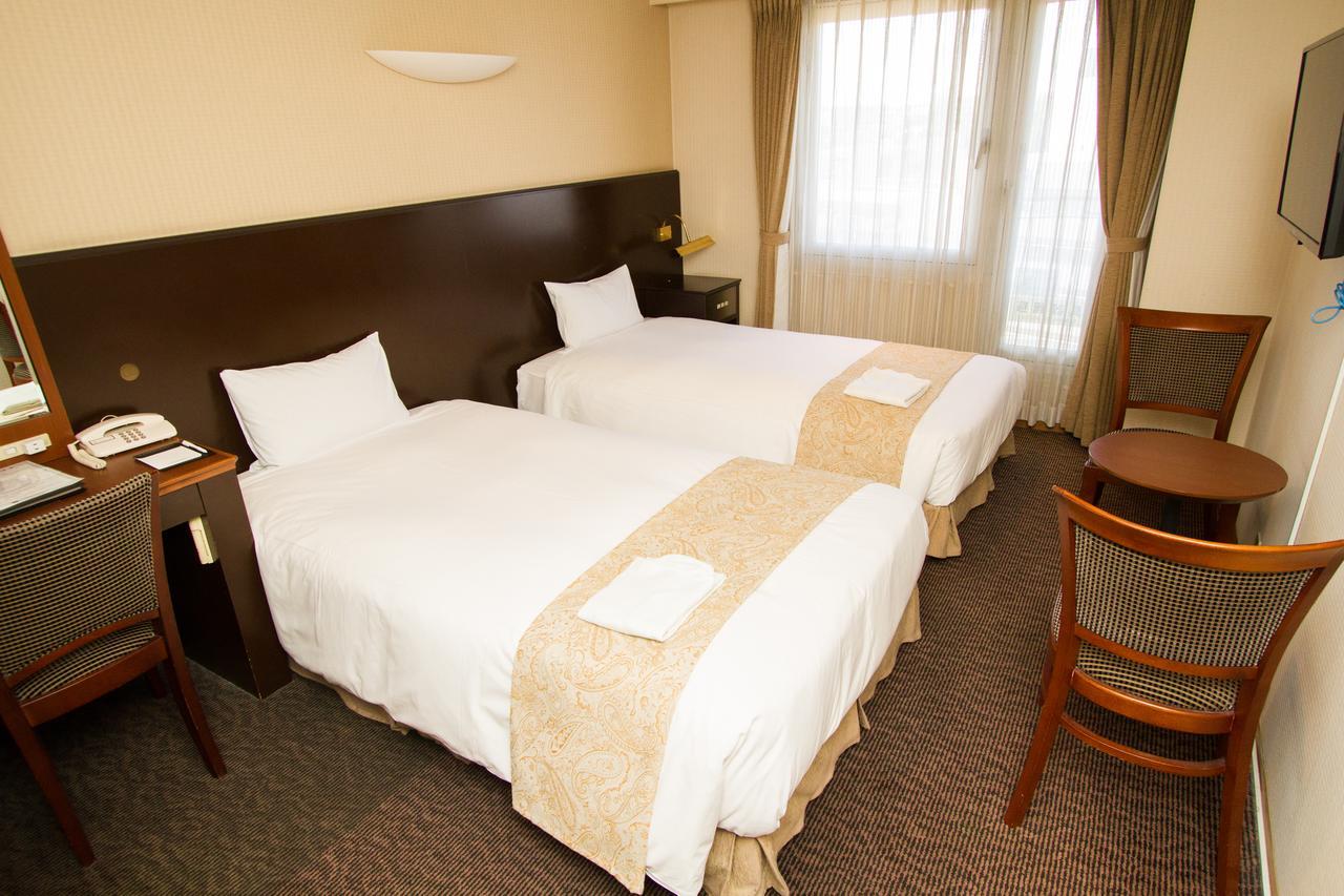 Hotel Yokohama Camelot Japan Esterno foto