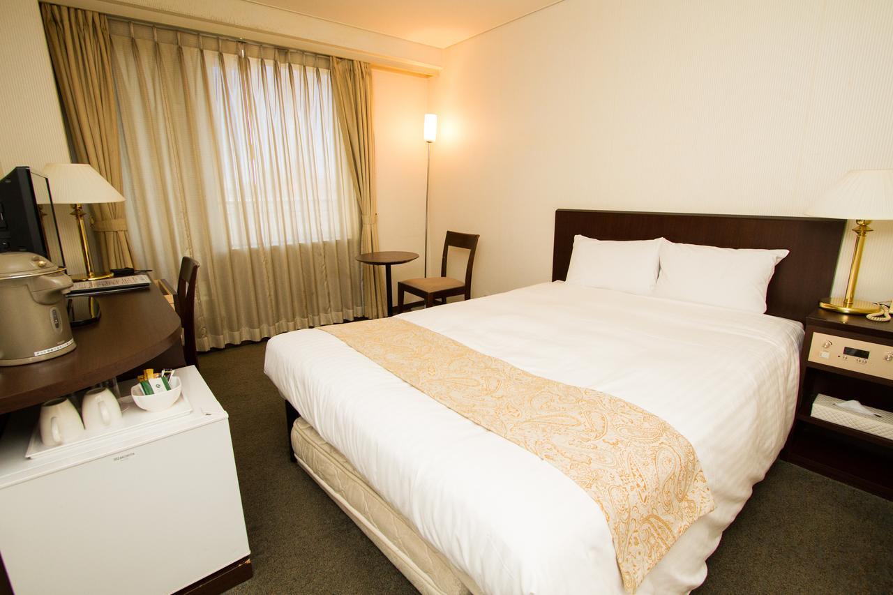 Hotel Yokohama Camelot Japan Esterno foto