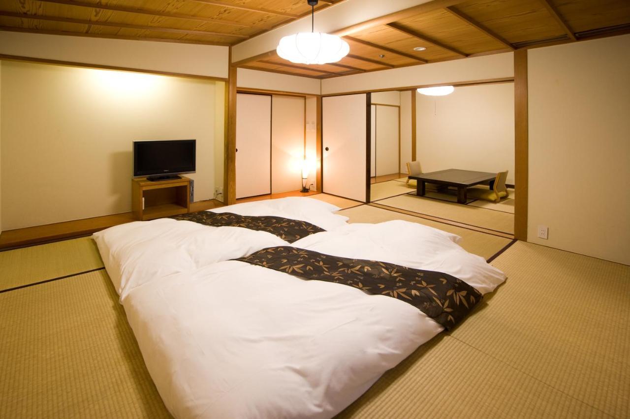 Hotel Yokohama Camelot Japan Esterno foto